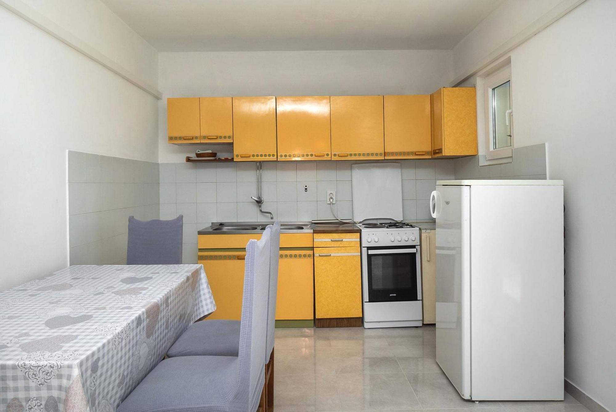 Apartment Ljuba Примоштен Экстерьер фото