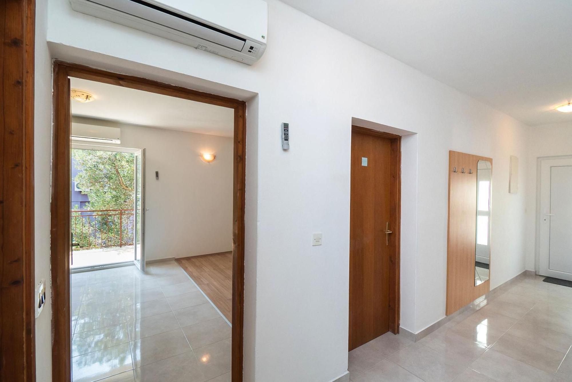 Apartment Ljuba Примоштен Экстерьер фото