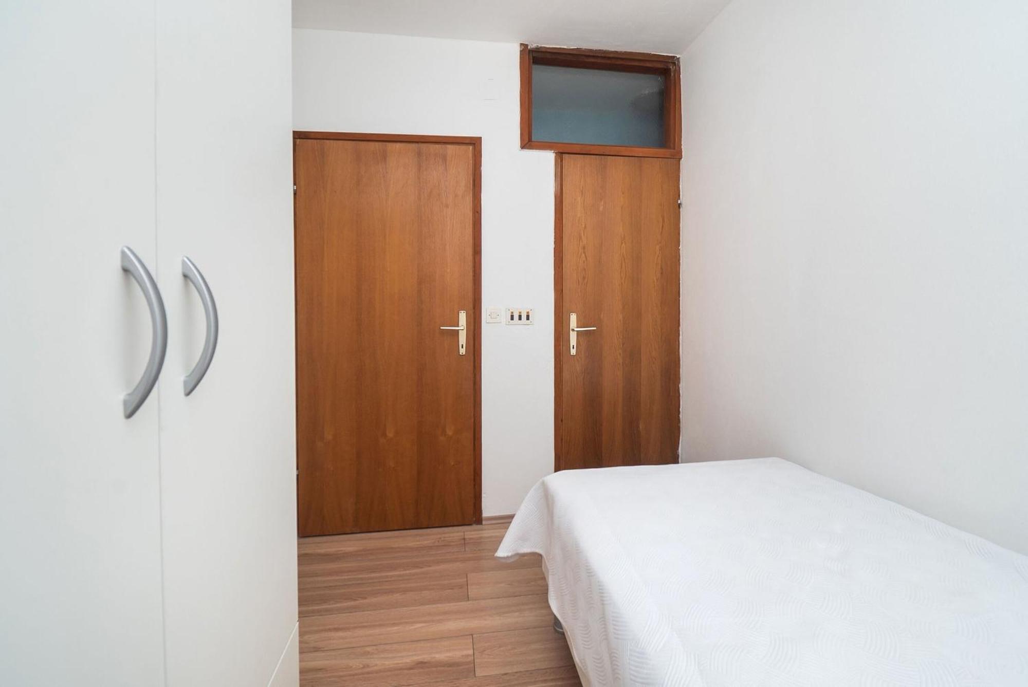 Apartment Ljuba Примоштен Экстерьер фото